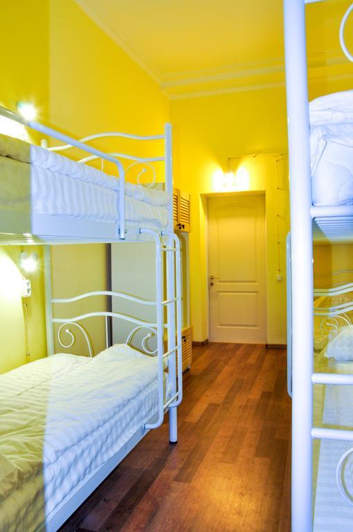 Garis Factory Hostel Kiev Rum bild